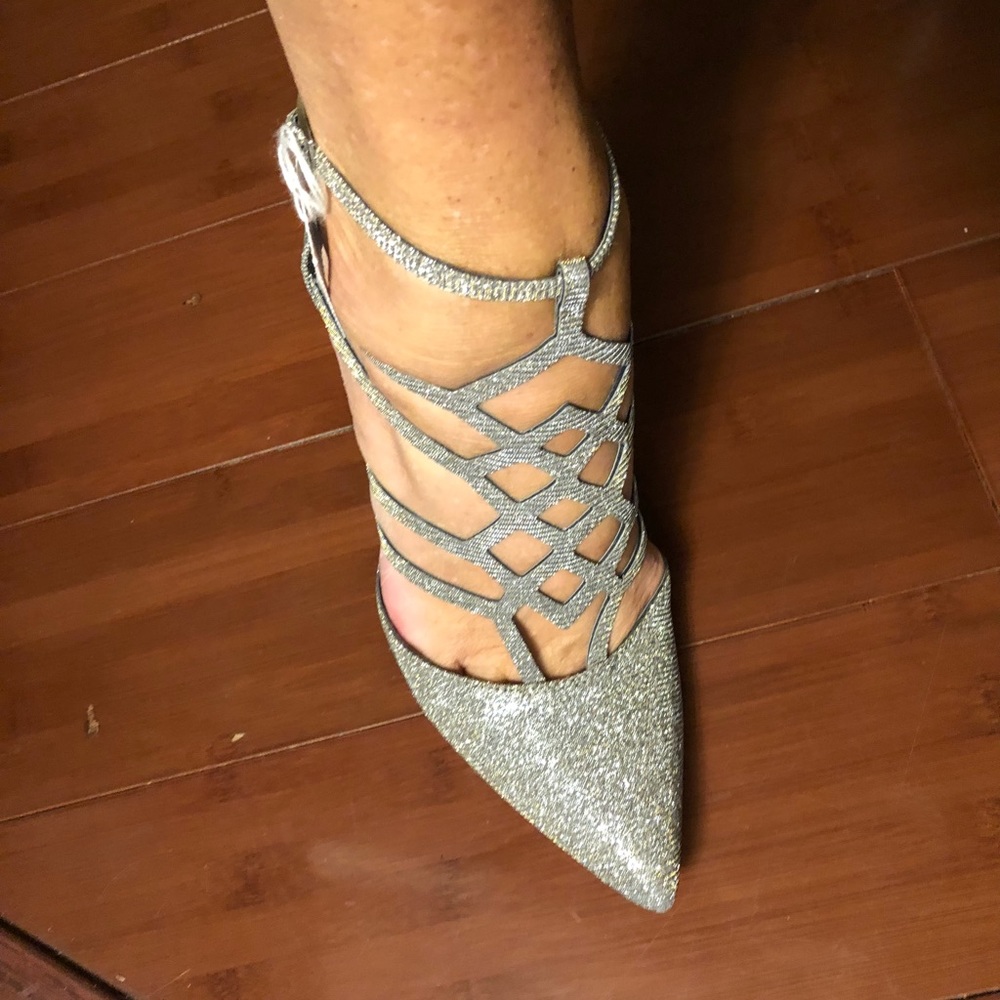NWT Silver/Gold sparkly evening shoes